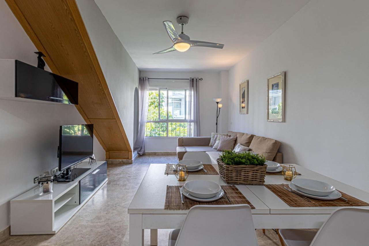 797 Holiday Rentals- Duplex Para 7 En La Carihuela A 1 Min De La Playa 토레몰리노스 외부 사진
