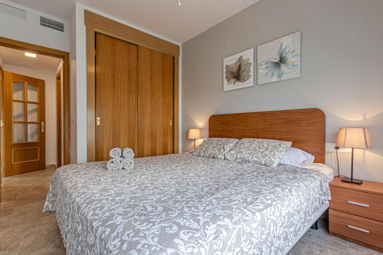 797 Holiday Rentals- Duplex Para 7 En La Carihuela A 1 Min De La Playa 토레몰리노스 외부 사진