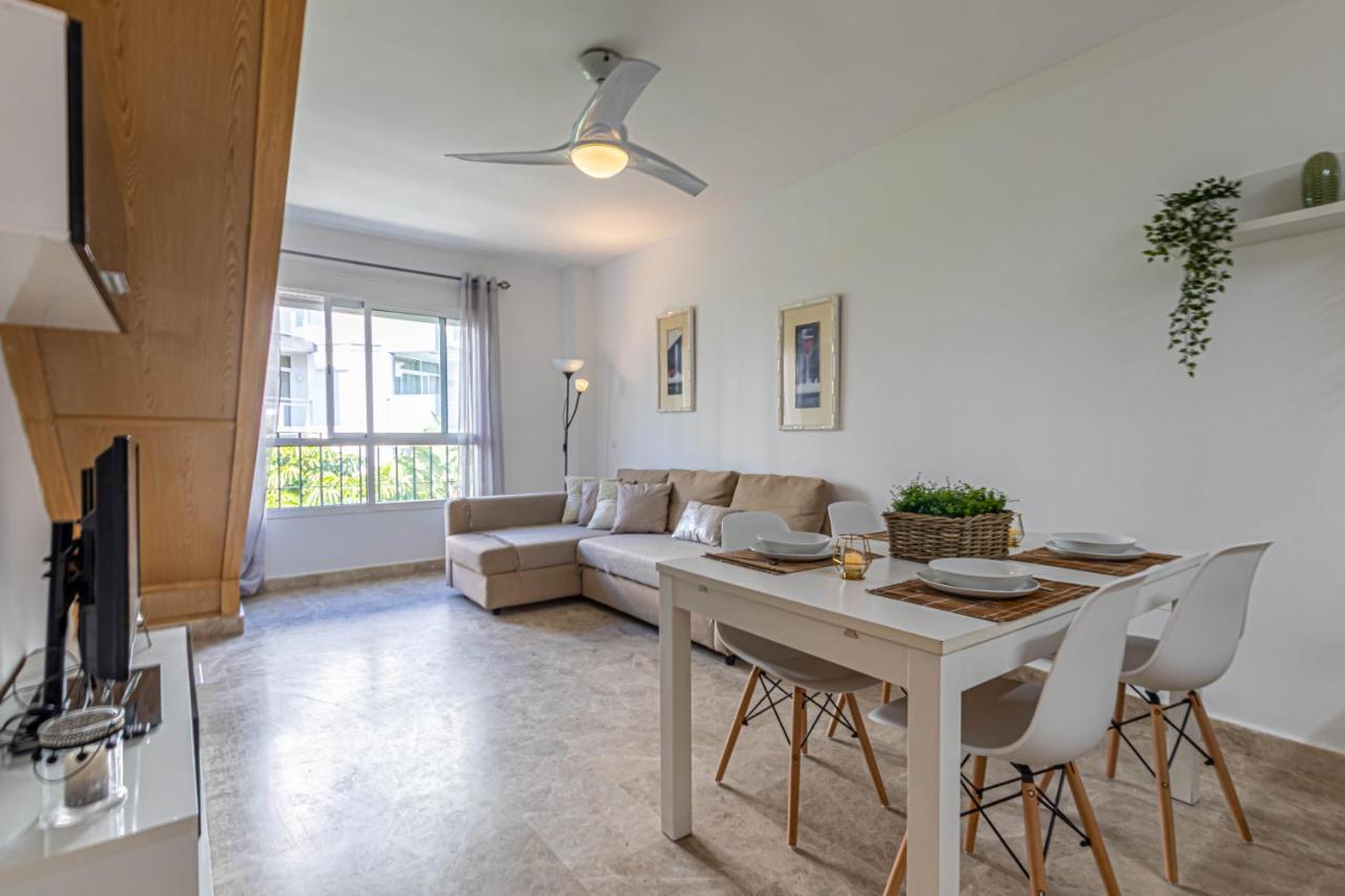 797 Holiday Rentals- Duplex Para 7 En La Carihuela A 1 Min De La Playa 토레몰리노스 외부 사진