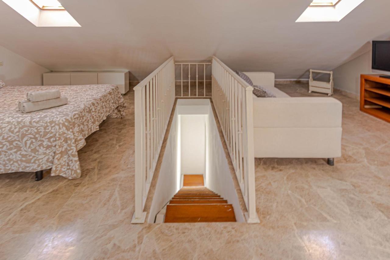 797 Holiday Rentals- Duplex Para 7 En La Carihuela A 1 Min De La Playa 토레몰리노스 외부 사진