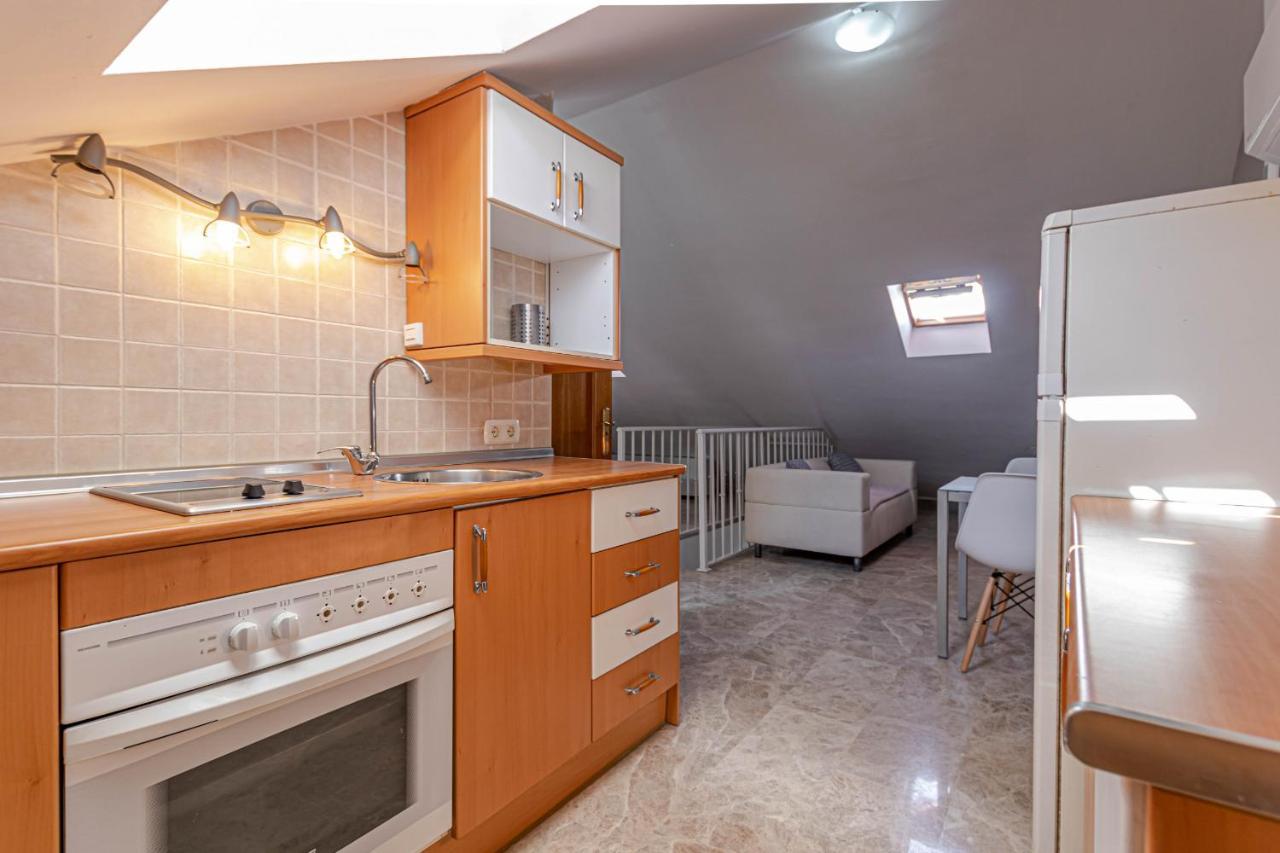 797 Holiday Rentals- Duplex Para 7 En La Carihuela A 1 Min De La Playa 토레몰리노스 외부 사진