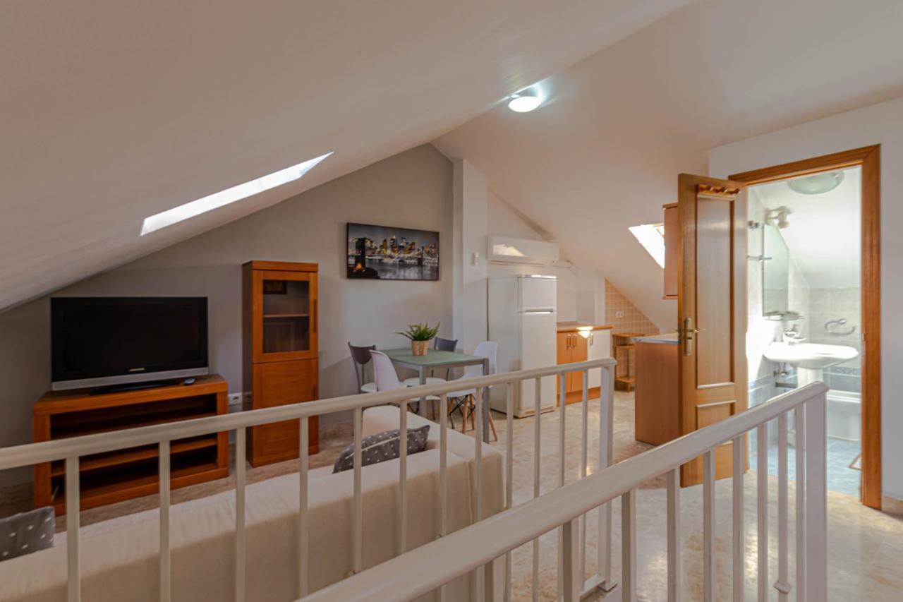 797 Holiday Rentals- Duplex Para 7 En La Carihuela A 1 Min De La Playa 토레몰리노스 외부 사진