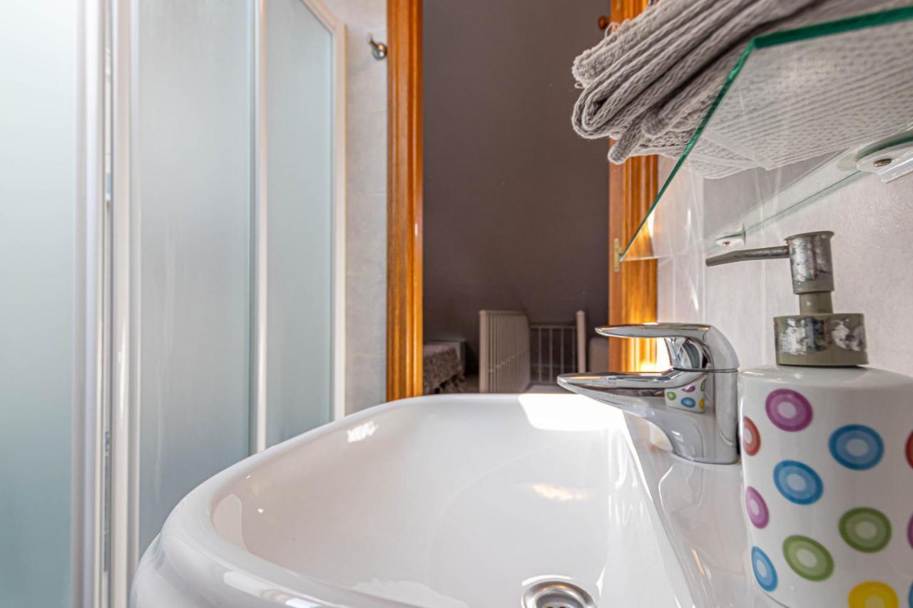 797 Holiday Rentals- Duplex Para 7 En La Carihuela A 1 Min De La Playa 토레몰리노스 외부 사진