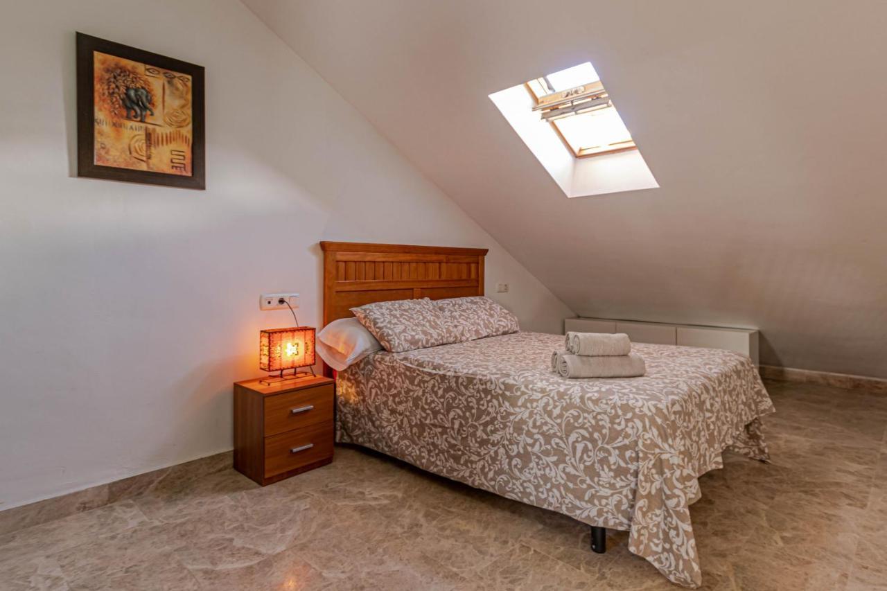 797 Holiday Rentals- Duplex Para 7 En La Carihuela A 1 Min De La Playa 토레몰리노스 외부 사진