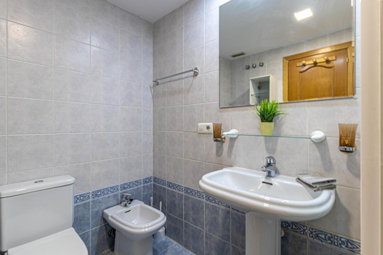 797 Holiday Rentals- Duplex Para 7 En La Carihuela A 1 Min De La Playa 토레몰리노스 외부 사진