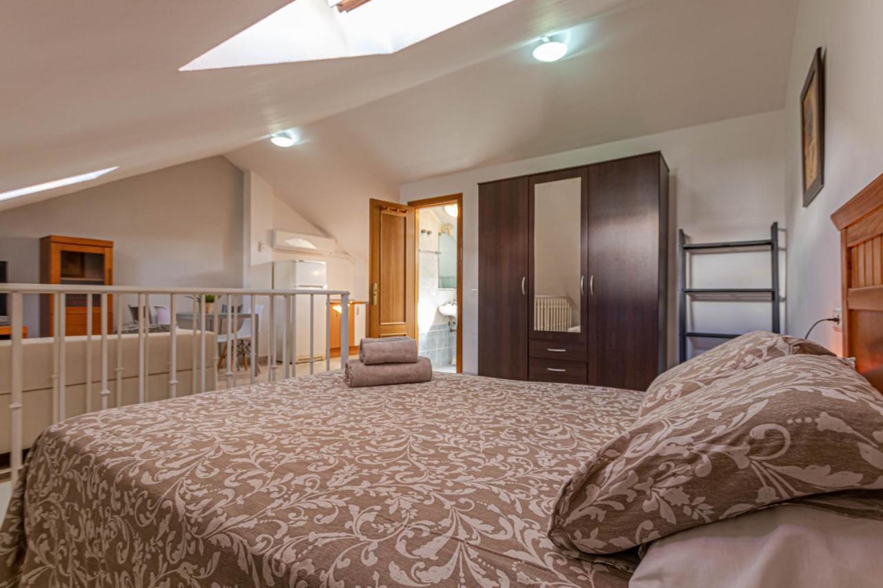797 Holiday Rentals- Duplex Para 7 En La Carihuela A 1 Min De La Playa 토레몰리노스 외부 사진